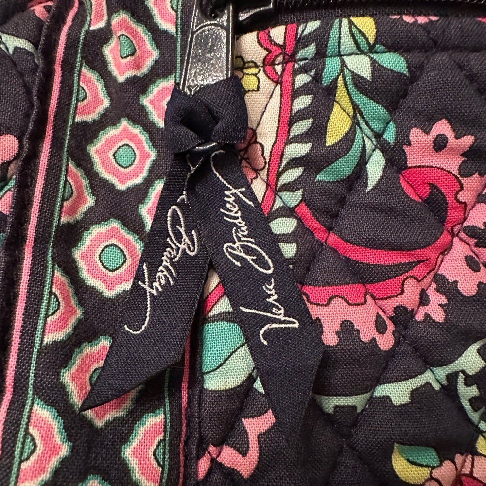 Vera Bradley Petal Paisley Crossbody Bag EUC - Picture 3 of 9